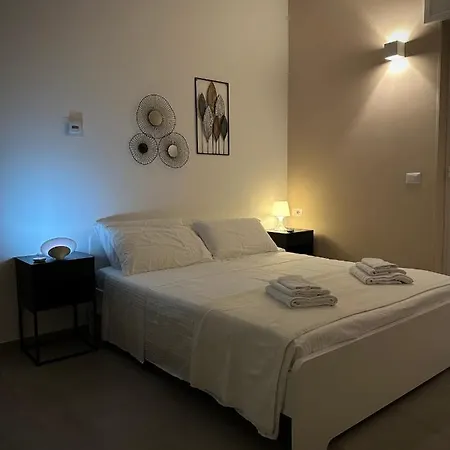 Attico Con Mini Piscina E Terrazza Apartment *